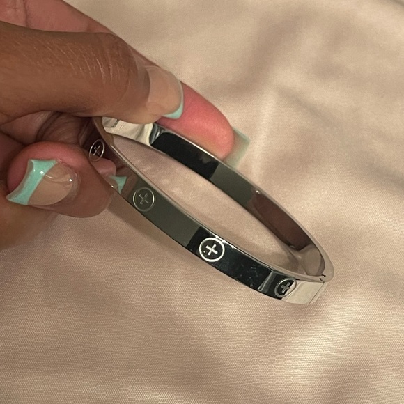 LOVE BRACELET - Picture 3 of 9